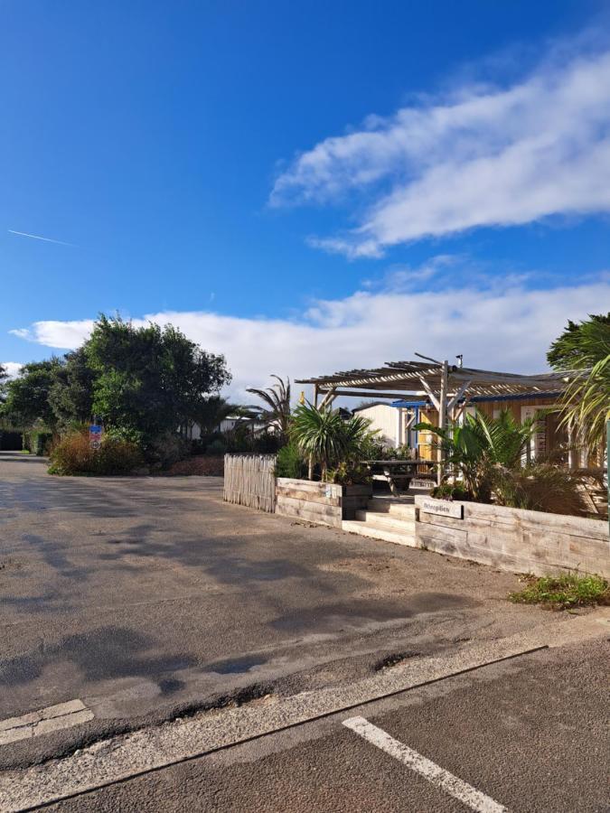 Camping De La Cote Des Legendes Brignogan-Plages Exterior photo