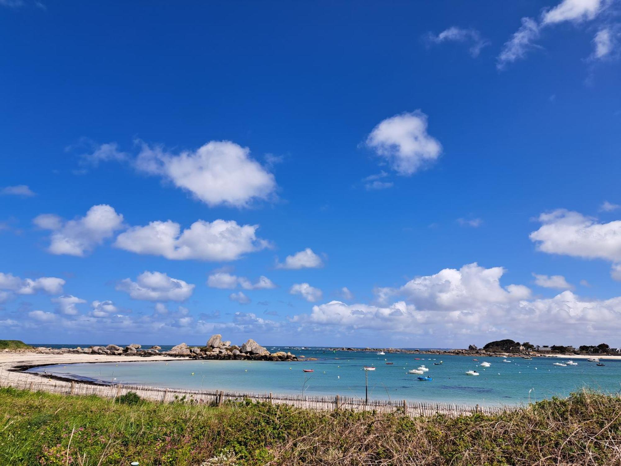 Camping De La Cote Des Legendes Brignogan-Plages Exterior photo